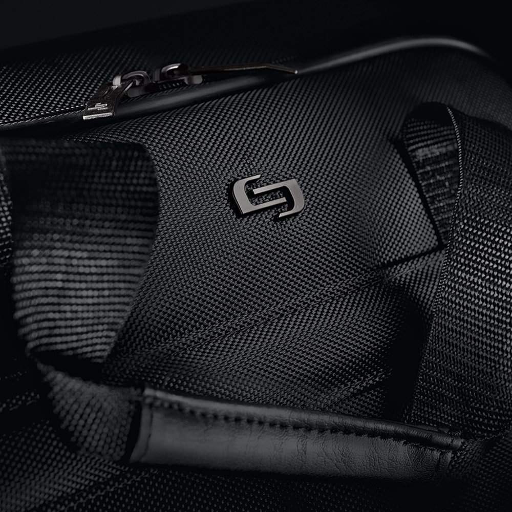 Solo New York Carnegie Rolling Case with 15.6" Laptop Pocket, Black (USLB1004) - Image 3