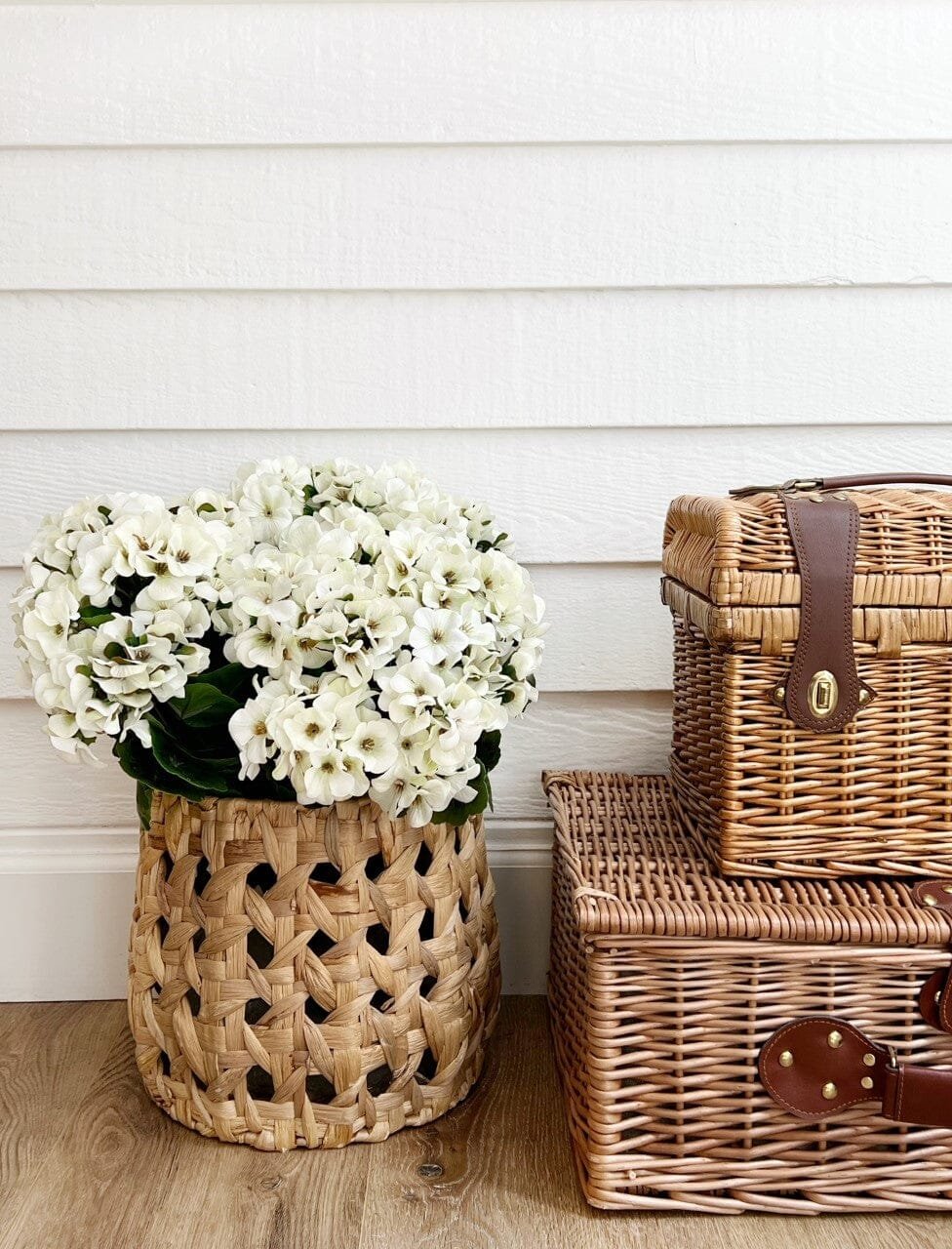 Artificial Geraniums Bush UV Resistant (Set of 3) (6131-S3-WH) - Image 3